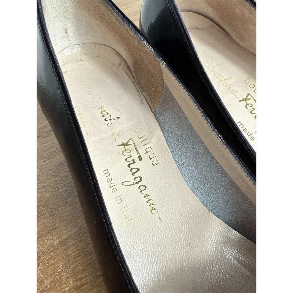 Salvatore Ferragamo Boutique Black Patent Leather Pumps Size 6 AA NARROW Italy - Picture 6 of 14